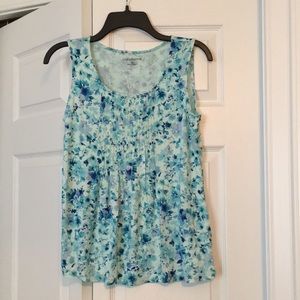 Petite Small Croft and Barrow top